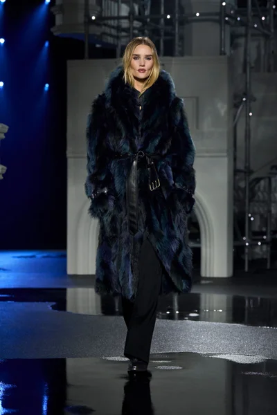 Look 48